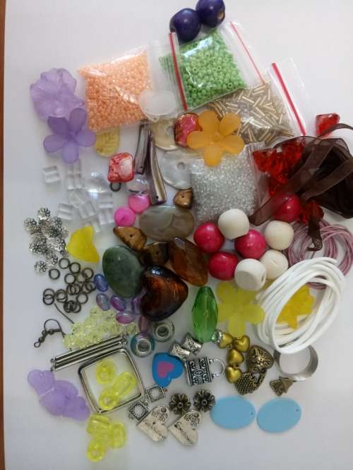 Kits Beading Kit, Variety Of Beads, Charms, Semi Precious, Seedbeads